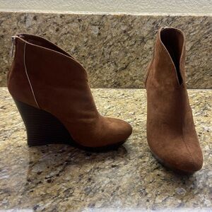 Jennifer Lopez REENA cognac size 6.5 worn once if even that 4.5 heel ex cond box